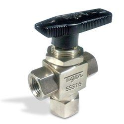 3 Way Ball Valve NPTF